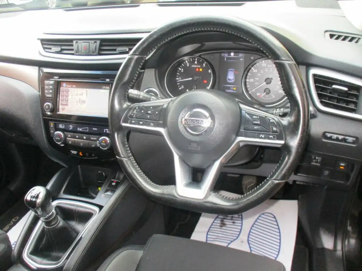 2017-nissan-qashqai-12-dig-t-n-connecta-big-49