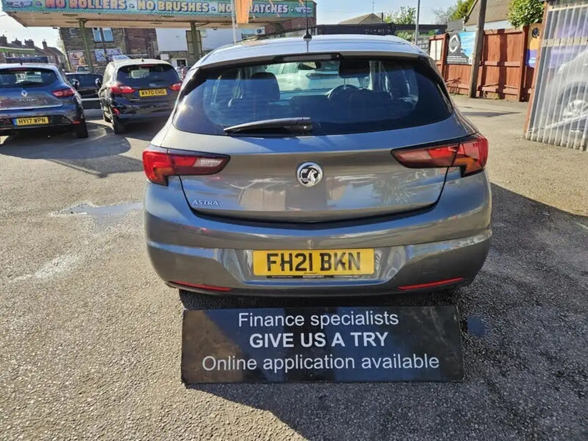 2021-vauxhall-astra-12-turbo-sri-145ps-big-8