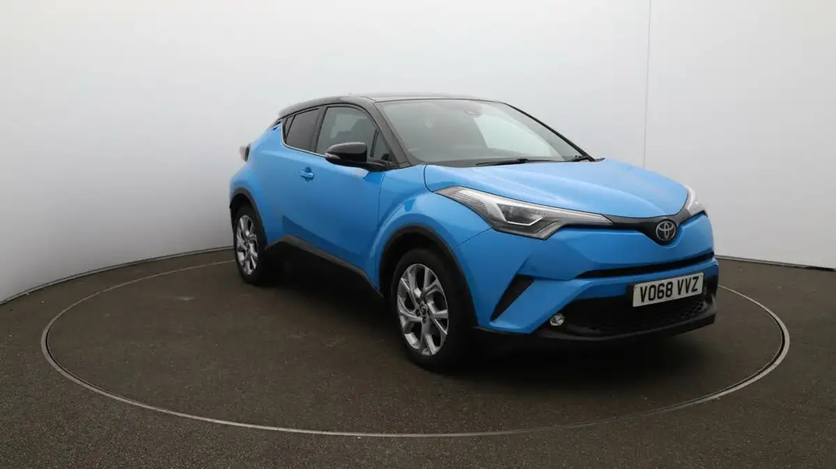 2018-toyota-c-hr-12-dynamic-big-35