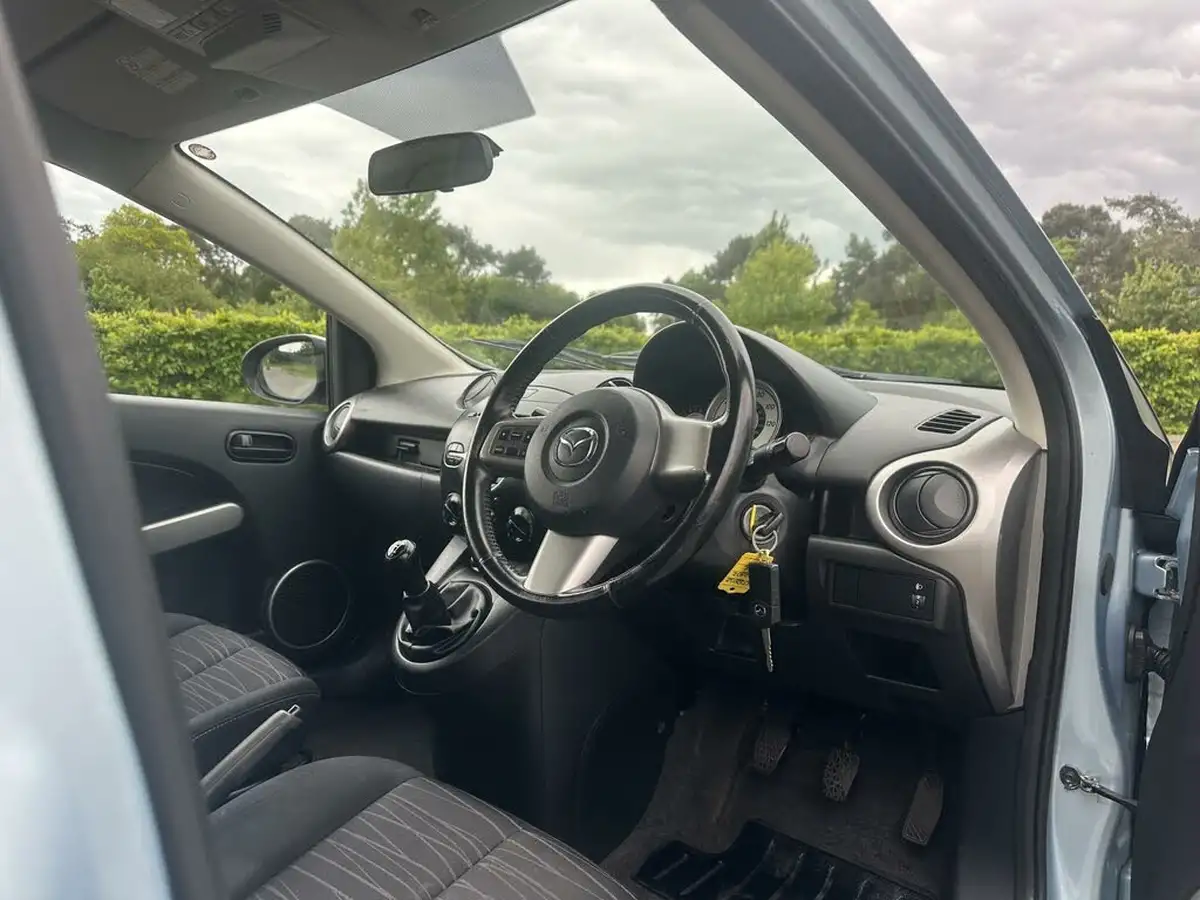 2008-mazda-mazda2-13-ts2-5d-big-18