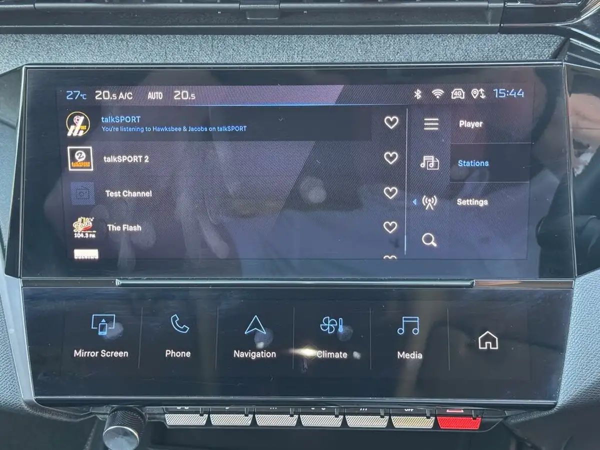 2022-peugeot-308-12-puretech-allure-premium-eat8-big-28