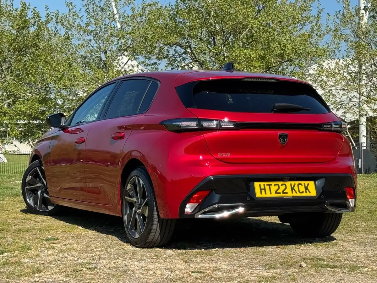 2022-peugeot-308-12-puretech-allure-premium-eat8-big-4