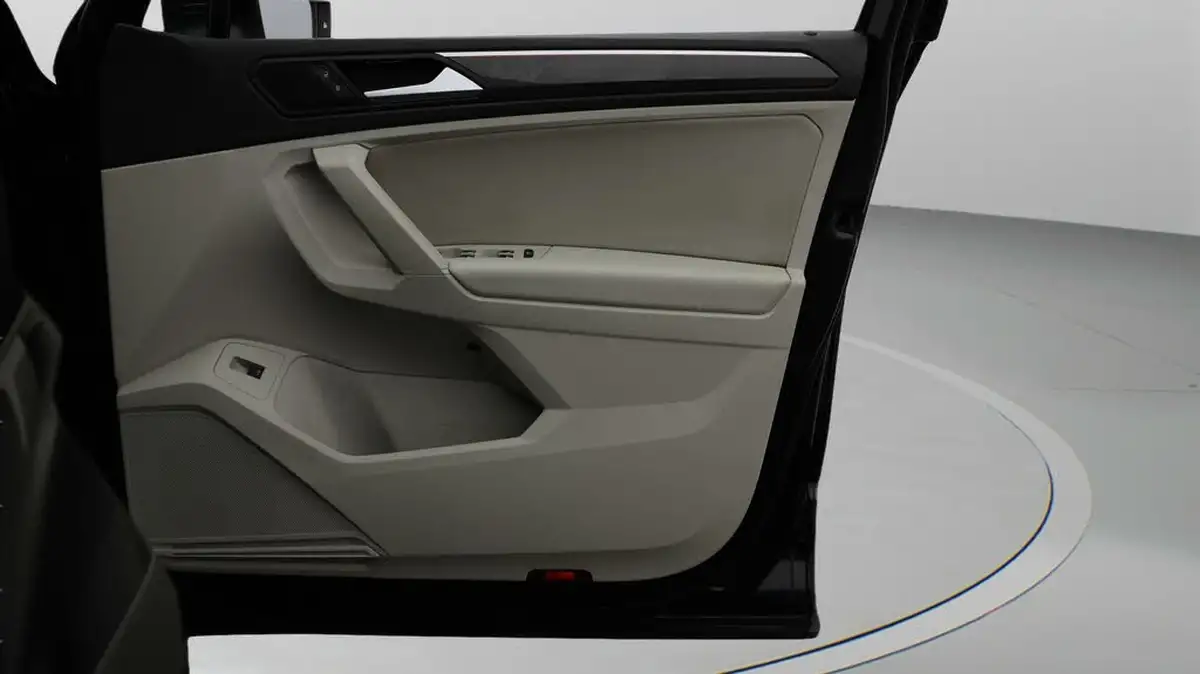 2022-volkswagen-tiguan-15-tsi-elegance-big-14