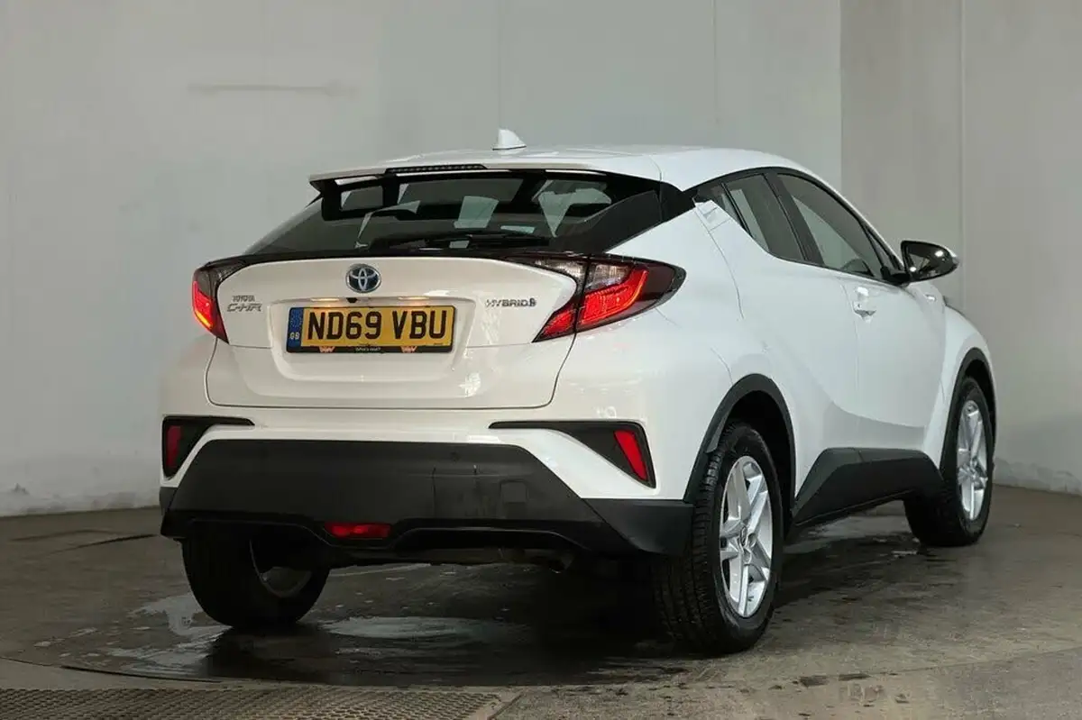 2020-toyota-c-hr-18-vvt-i-icon-parking-pack-big-18