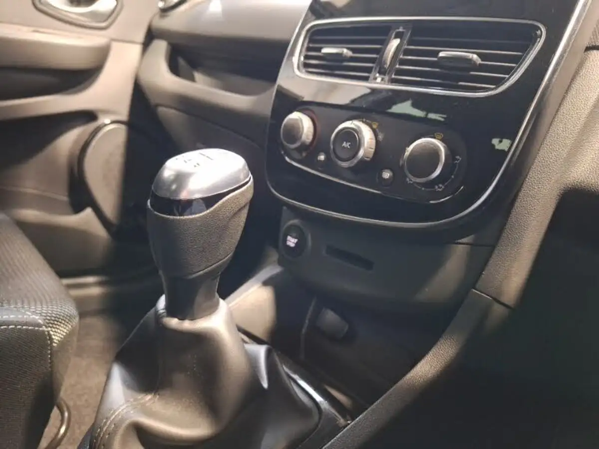 2019-renault-clio-15dci-iconic-90ps-ss-big-10