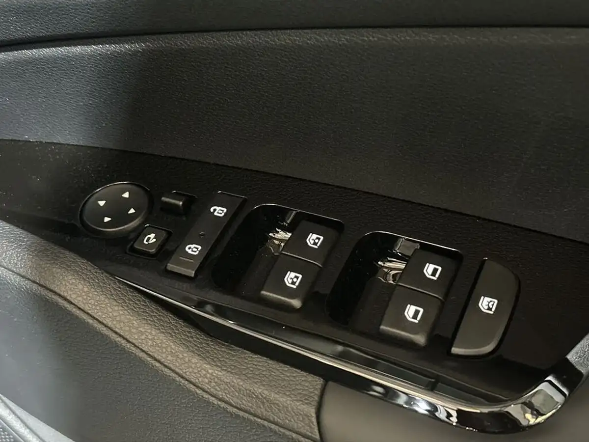 2024-kia-sportage-16-t-gdi-3-148bhp-big-14