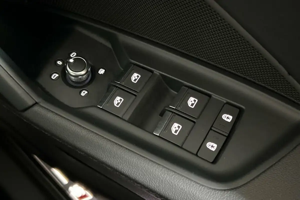 2024-audi-a3-10-30-tfsi-s-line-sportback-5d-tronic-big-39