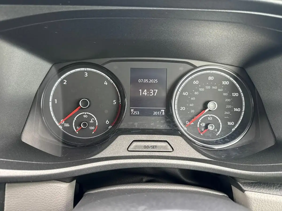 2024-volkswagen-transporter-20tdi-t32-highline-bmt-swb-150pseu6d-kombi-big-16
