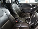 2019-volvo-v40-20-t2-r-design-edition-small-11