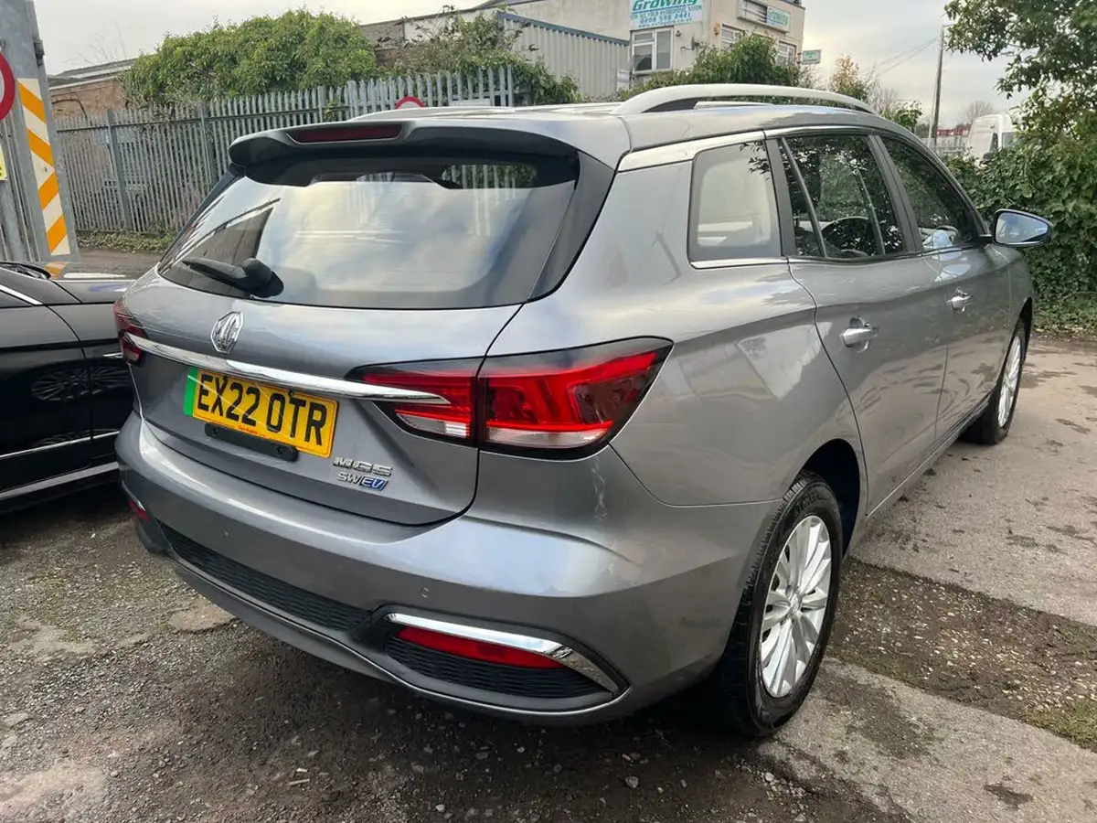 2022-mg-mg5-e-exclusive-ev-long-range-big-7