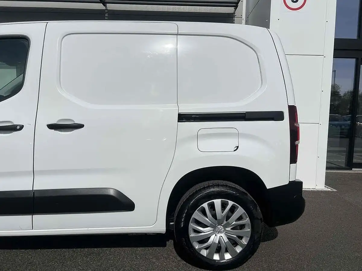 2021-peugeot-partner-15-bluehdi-1000-professional-100ps-eu6dt-panel-big-14