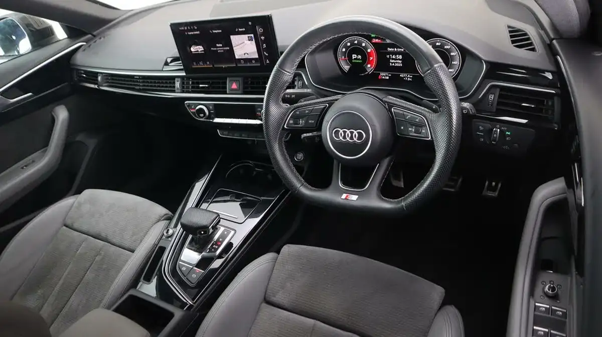 2021-audi-a4-avant-20-40-tfsi-black-edition-204ps-big-8