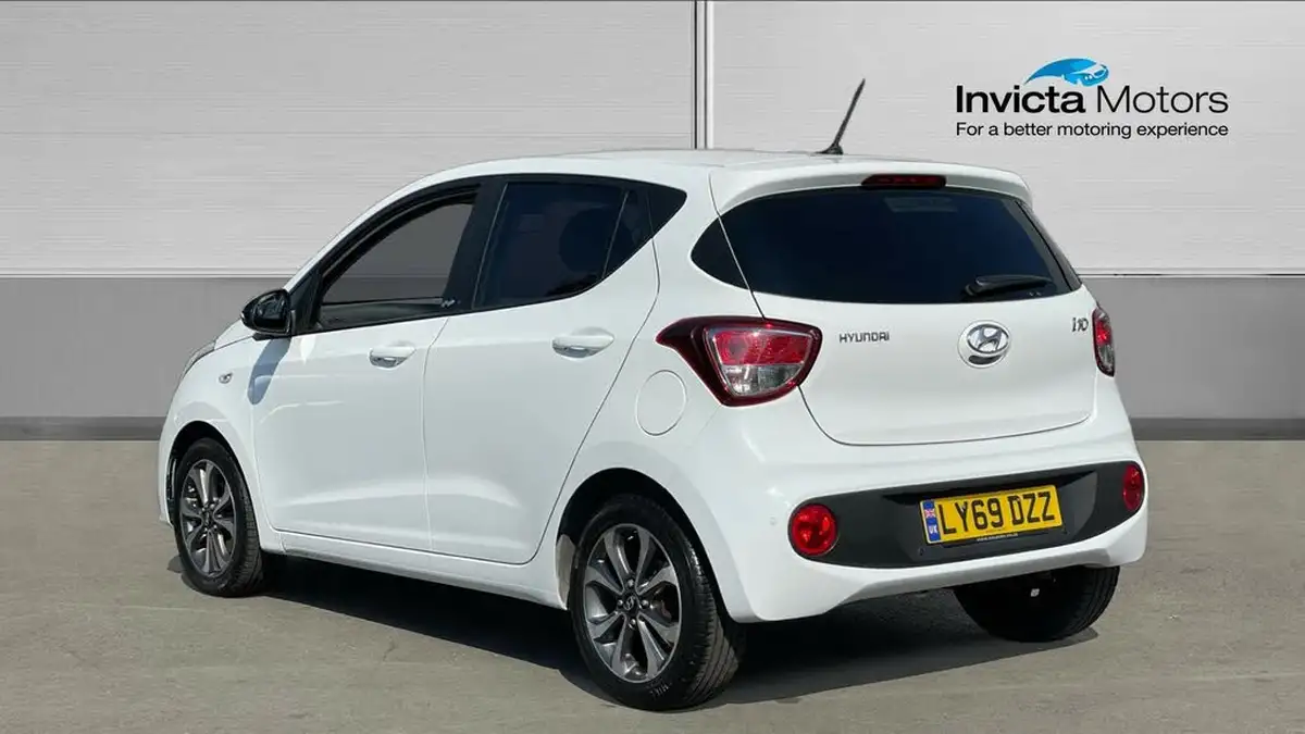 2019-hyundai-i10-10-play-big-4