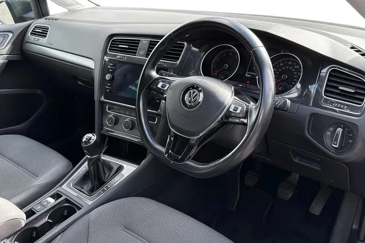 2019-volkswagen-golf-15-tsi-match-edition-150ps-hatchback-big-13