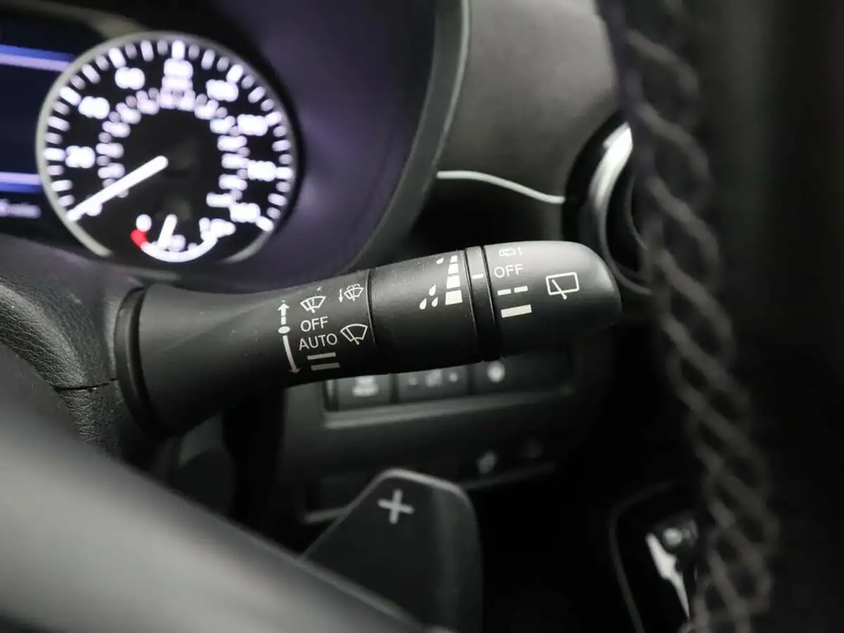 2021-nissan-juke-10-dig-t-tekna-dct-big-25