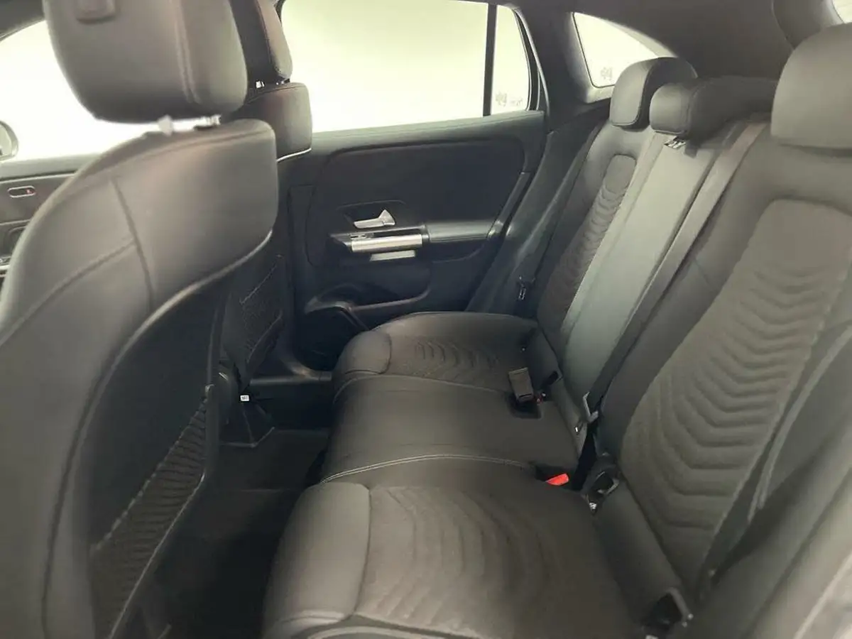 2023-mercedes-benz-gla-class-13-gla-200-sport-executive-station-wagon-big-11