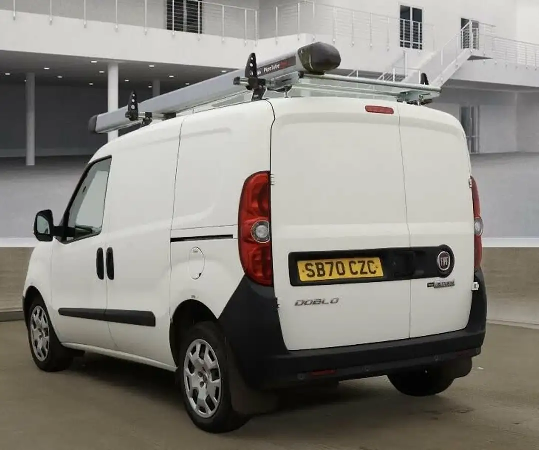 2021-fiat-doblo-cargo-16td-l1h1-sx-big-2