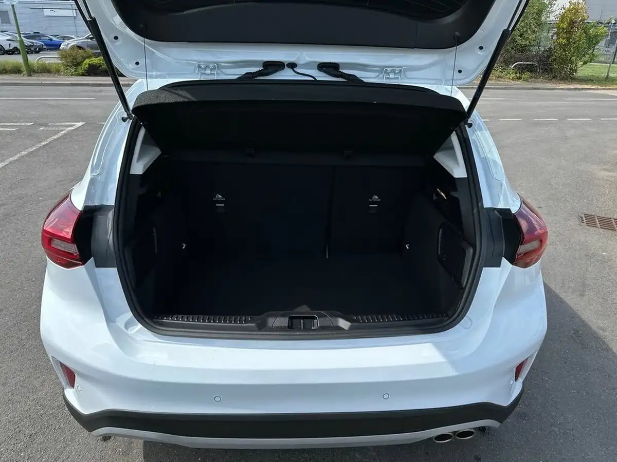 2024-ford-focus-10t-active-155ps-hatchback-powershift-big-33
