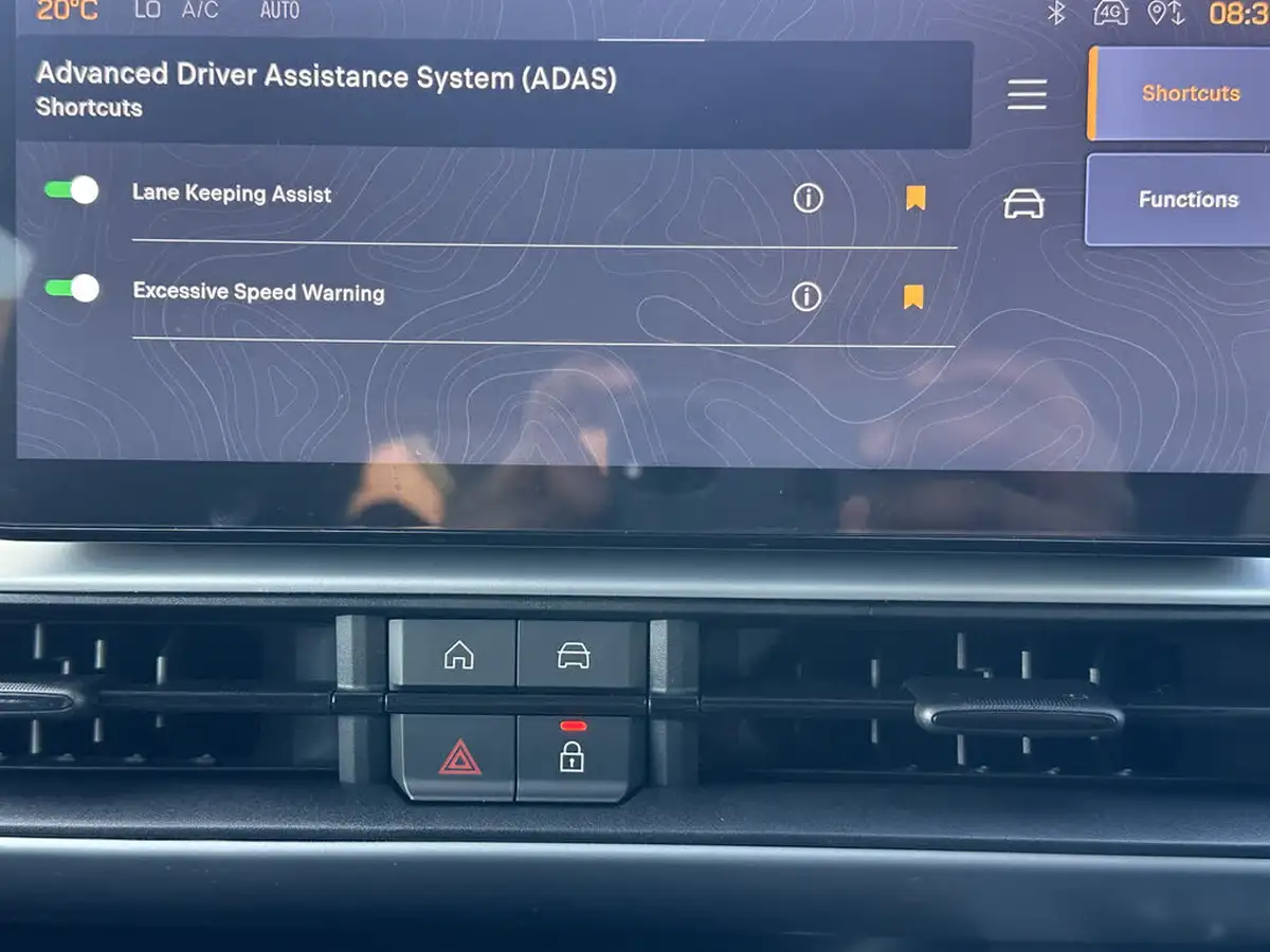 2025-jeep-avenger-12-gse-summit-e-hybrid-48v-auto-big-29