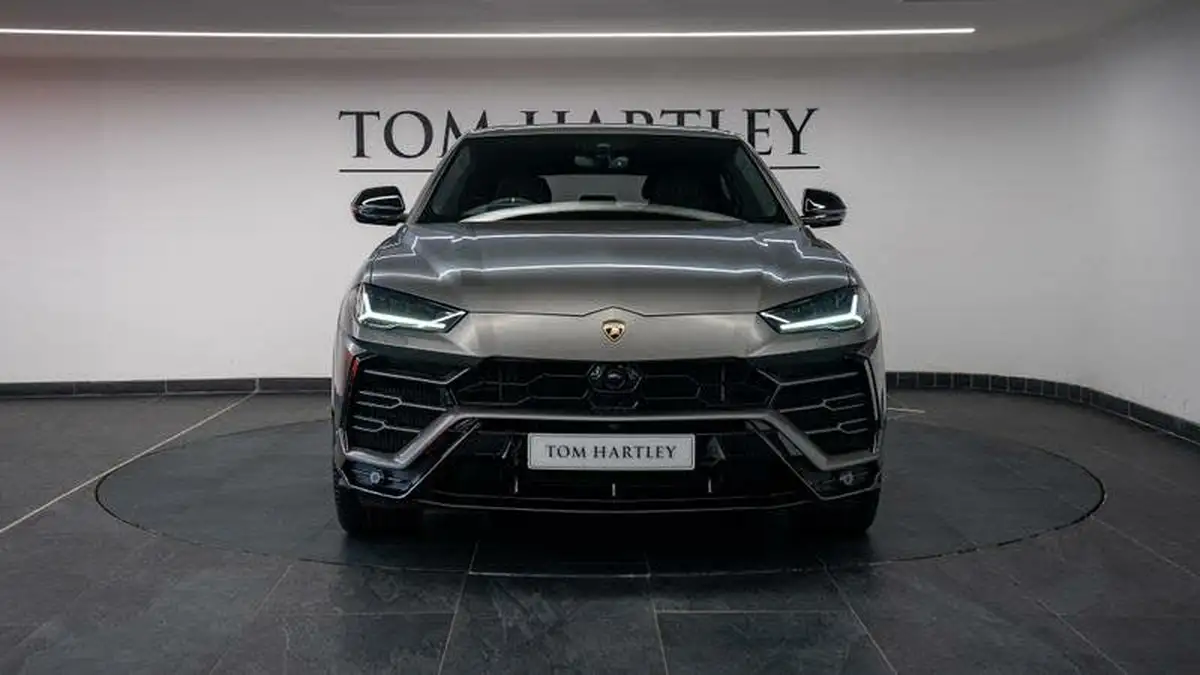 2021-lamborghini-urus-40-no-trim-big-1