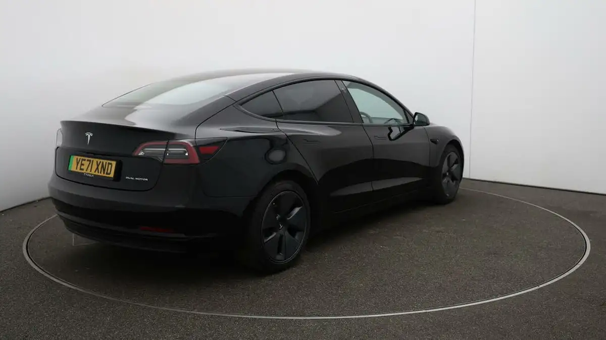 2021-tesla-model-3-e-long-range-awd-big-46
