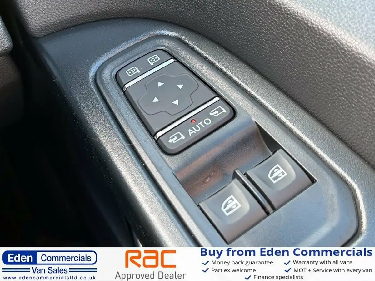 2023-renault-trafic-20dci-sl30-150-extra-eu6d-big-29