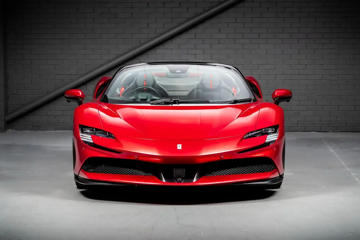 2023-ferrari-sf90-40t-v8-f1-dct-ss-4wd-big-15