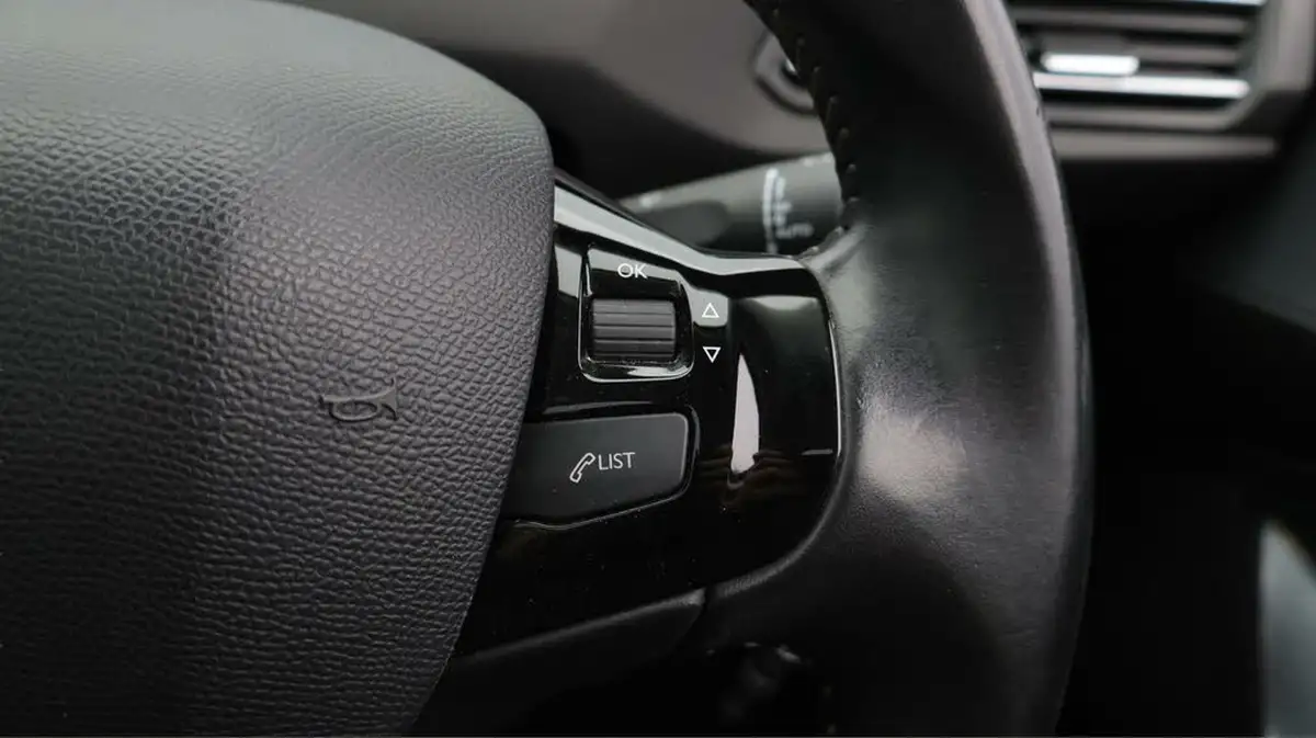 2020-peugeot-308-15-bluehdi-allure-big-24