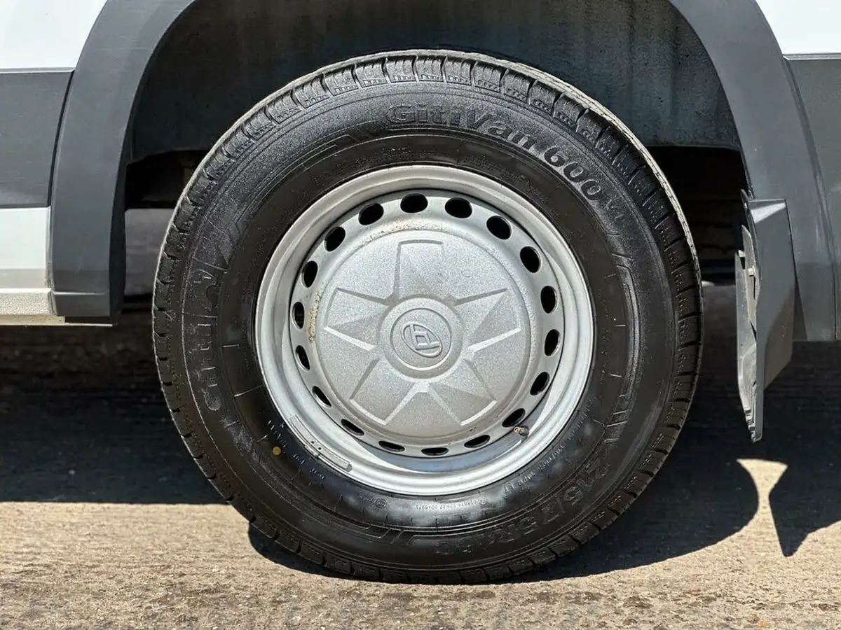 2023-maxus-deliver-9-big-40