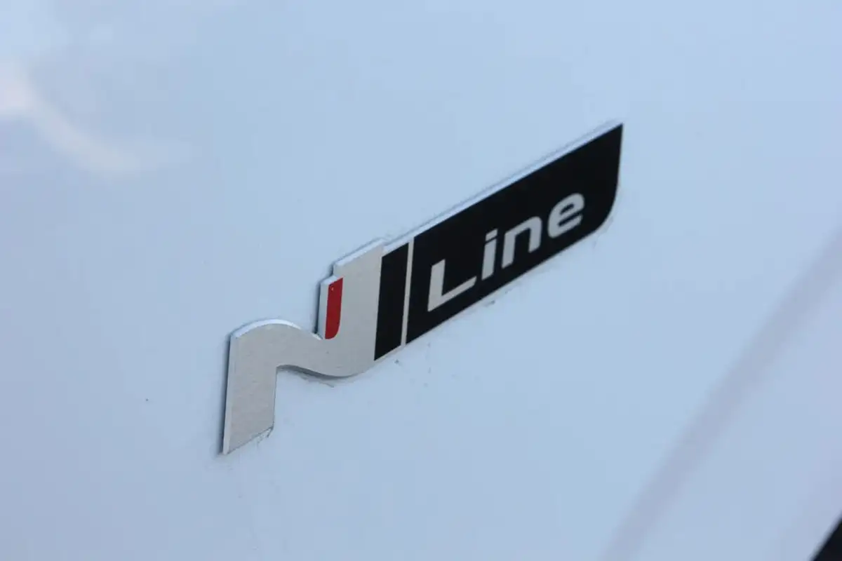 2024-hyundai-i10-10-t-gdi-n-line-90ps-two-tone-roof-big-11