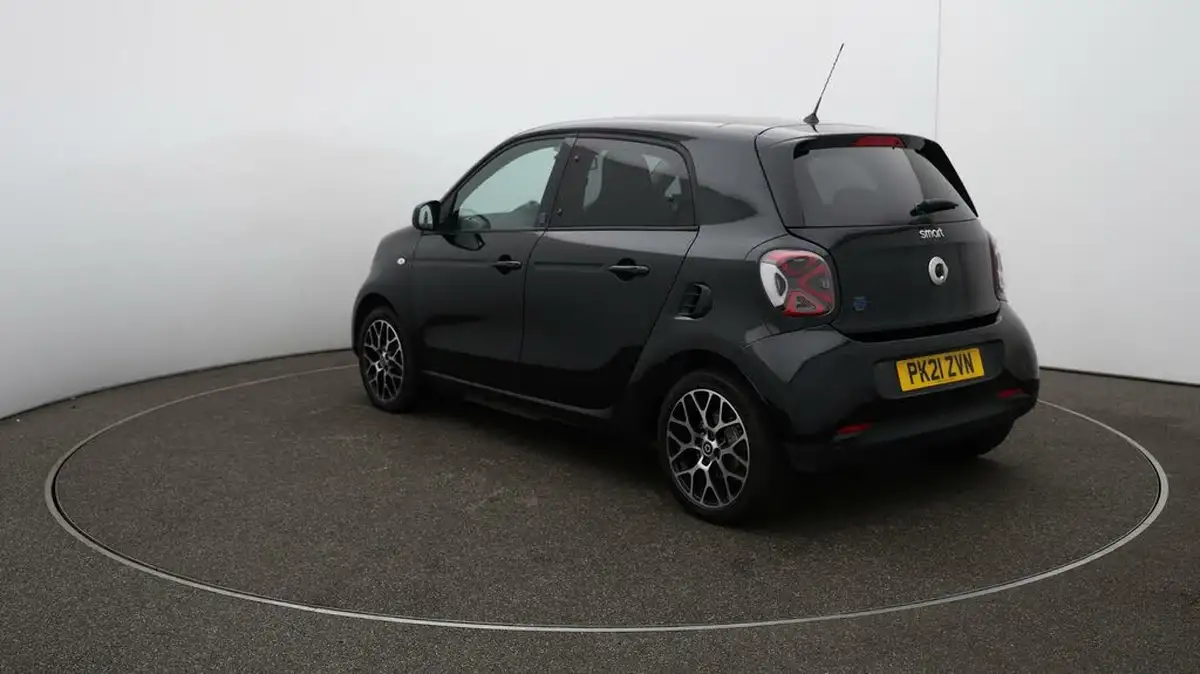 2021-smart-forfour-eq-exclusive-big-60