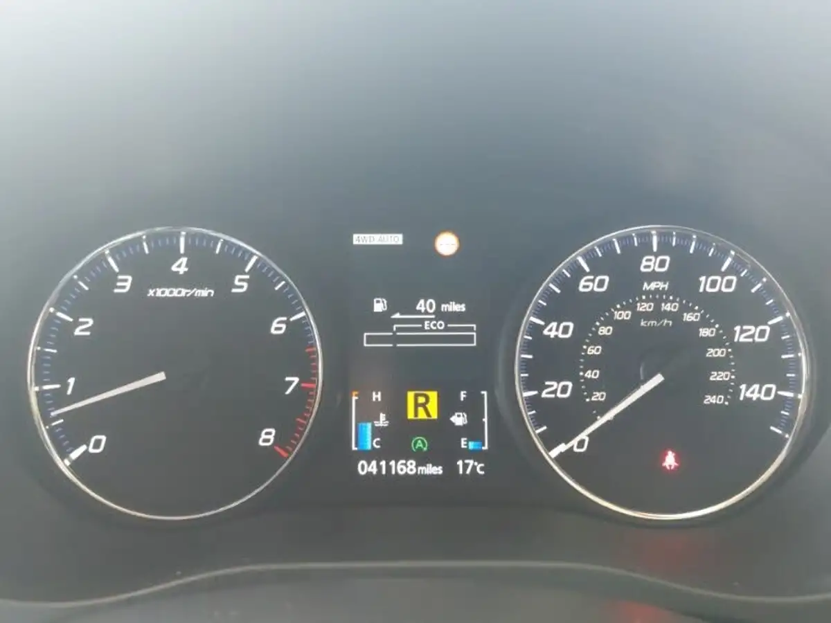 2020-mitsubishi-outlander-20-exceed-big-10