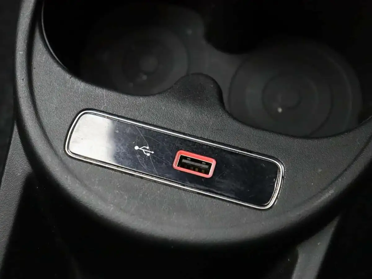 2019-fiat-500-12-lounge-big-30