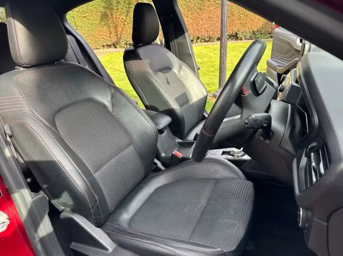 2019-ford-focus-15-st-line-x-hatchback-auto-big-5
