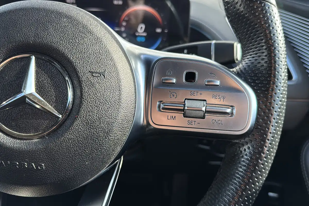 2022-mercedes-benz-eqc-e-eqc-400-amg-line-premium-big-16