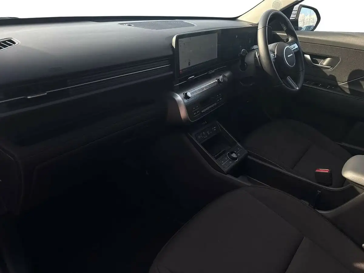 2024-hyundai-kona-e-advance-218ps-65kwh-big-6