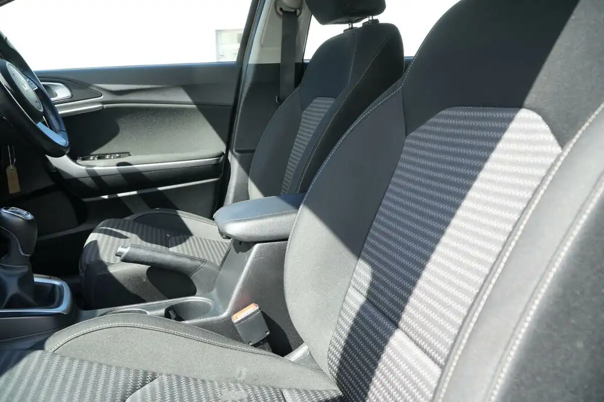2021-kia-xceed-10-t-gdi-2-big-46