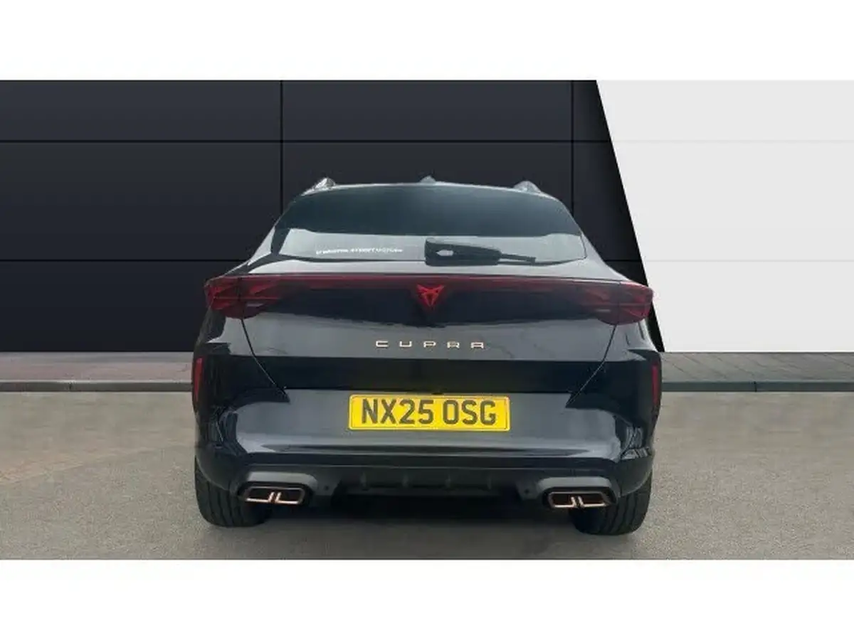 2025-cupra-formentor-15-e-hybrid-vz1-big-5