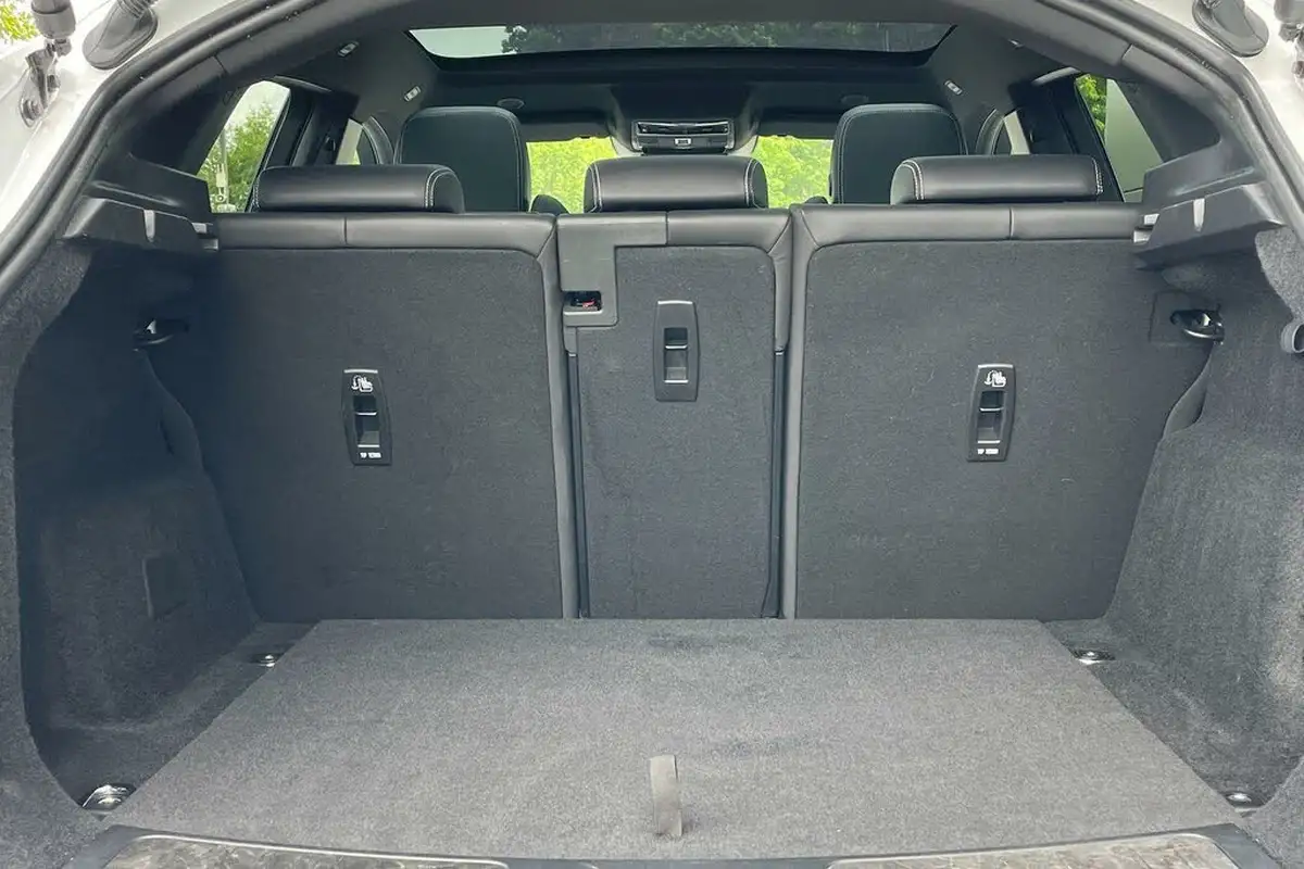 2024-jaguar-e-pace-20-d200-r-dynamic-se-black-big-31
