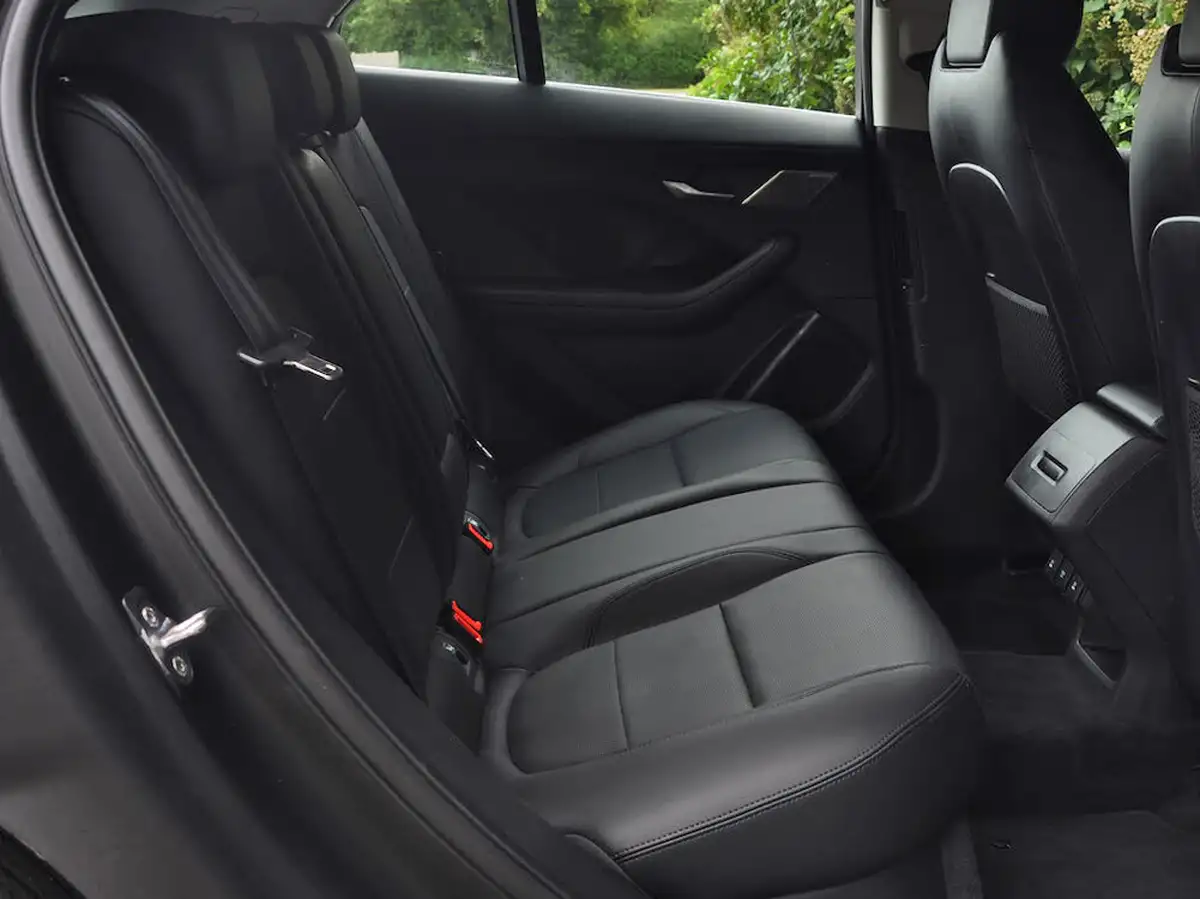 2019-jaguar-i-pace-ev400-hse-big-11