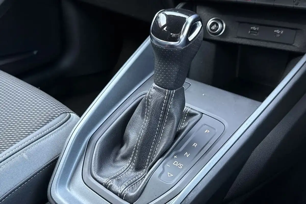 2019-audi-a1-20-40-tfsi-s-line-competition-ss-big-22