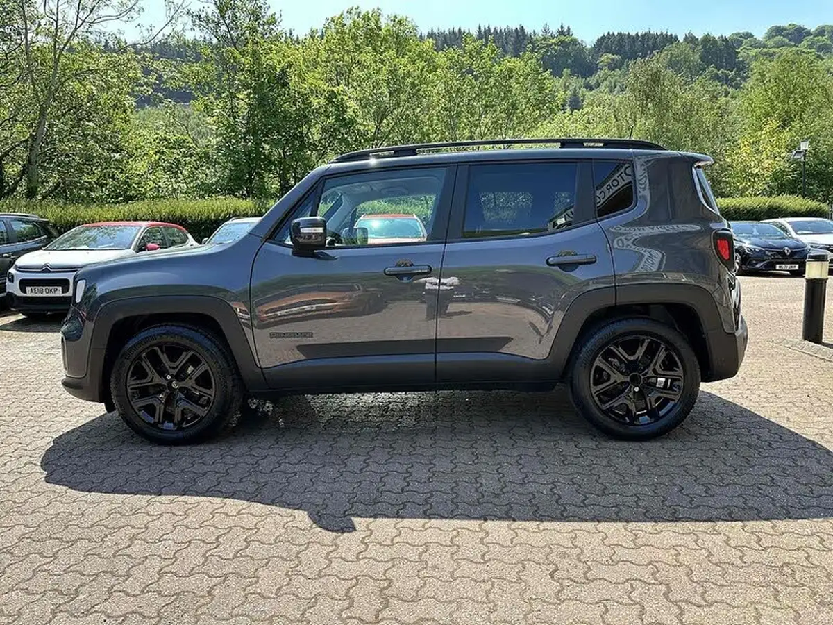 2021-jeep-renegade-10-gse-night-eagle-big-12