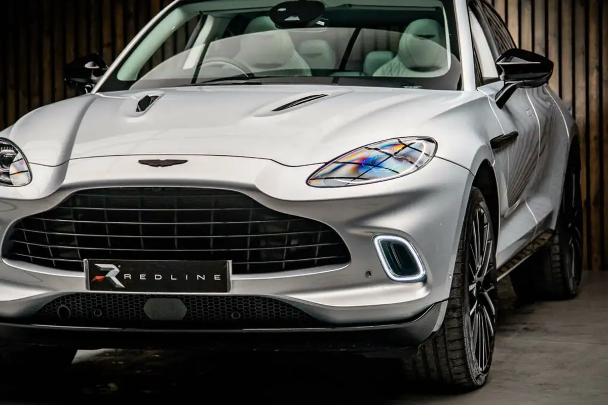 2022-aston-martin-dbx-40-v8-big-12
