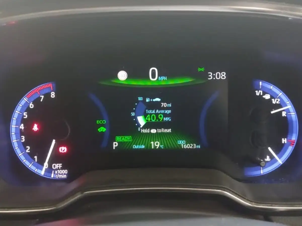 2022-toyota-corolla-20-vvt-i-icon-tech-hatchback-big-10