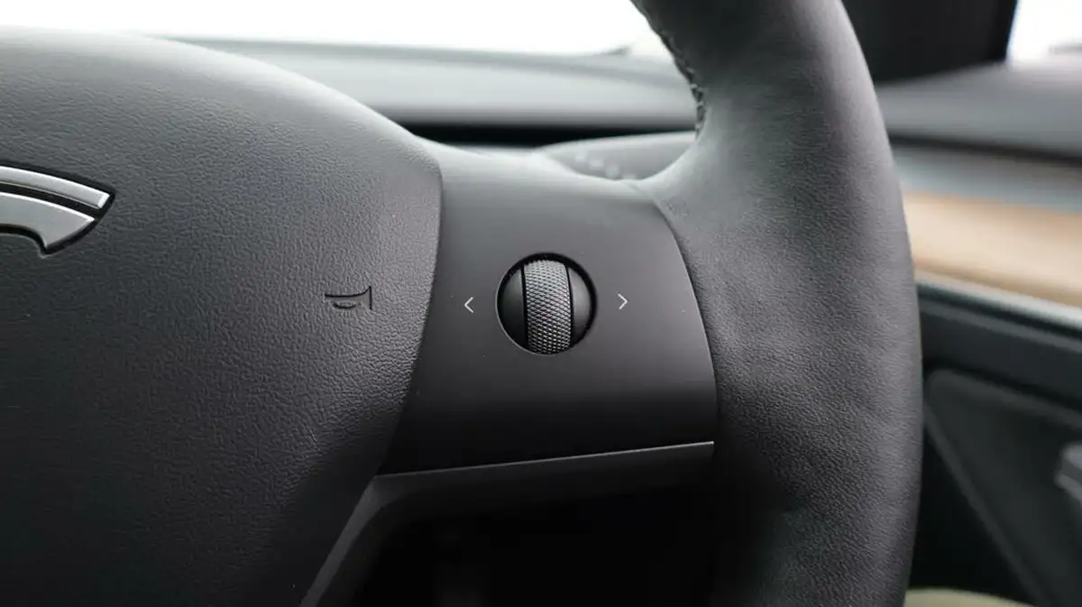 2021-tesla-model-3-e-standard-plus-big-25