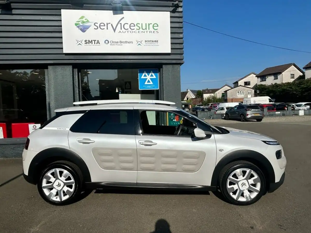 2017-citroen-c4-cactus-12-puretech-w-big-5