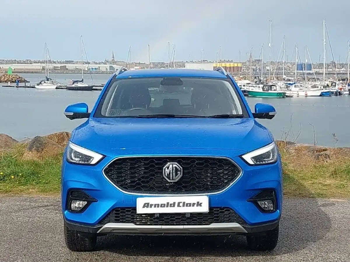 2023-mg-zs-suv-10t-gdi-exclusive-big-18