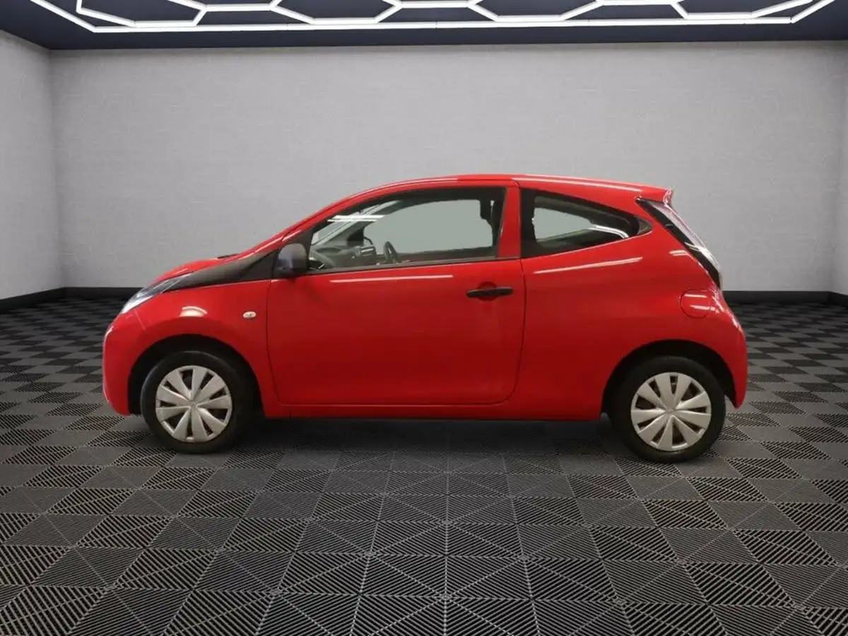 2015-toyota-aygo-10-vvt-i-x-3d-big-5