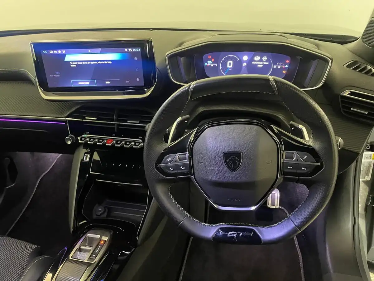 2023-peugeot-2008-suv-big-15
