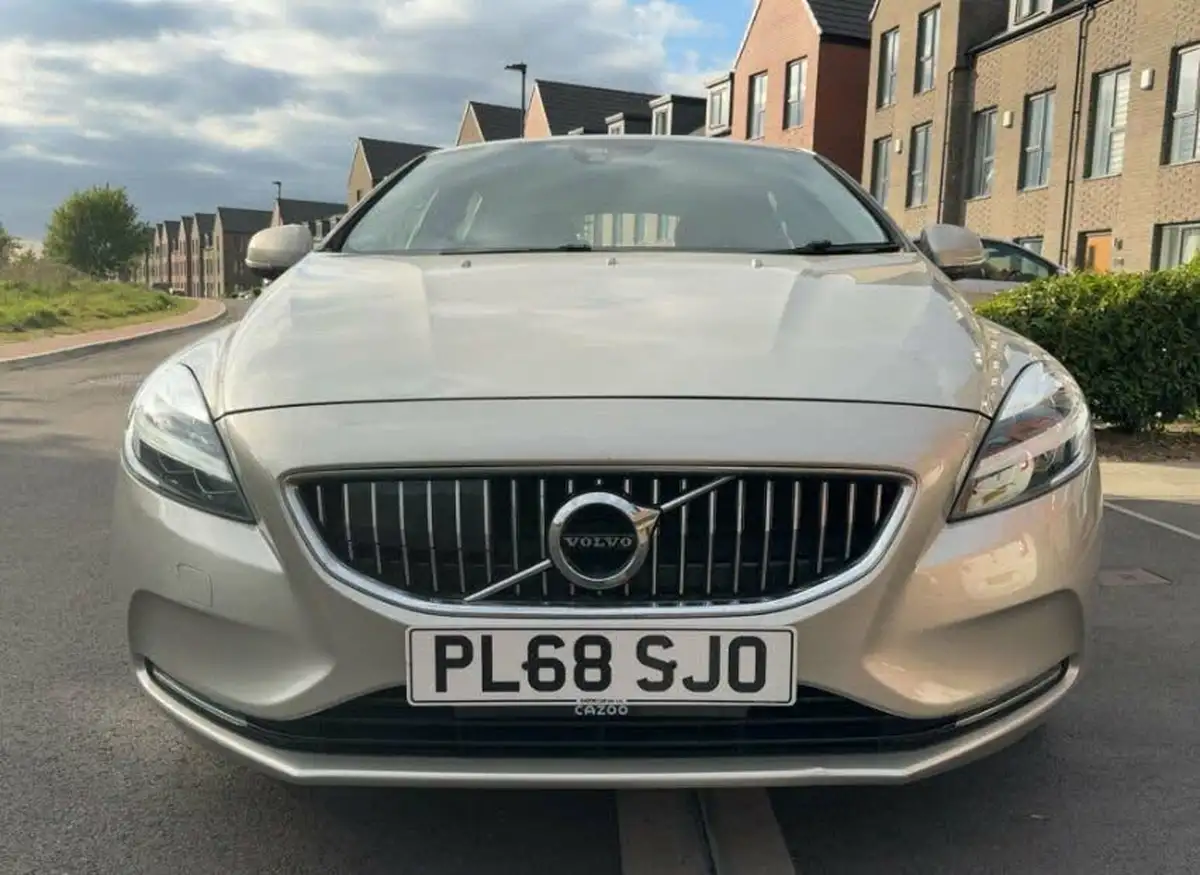 2018-volvo-v40-20-t3-inscription-big-7